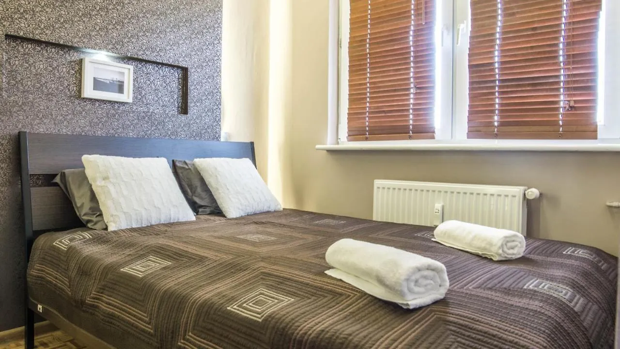 Apartament Dla 4 Osob Z Jedna Sypialnia I Miejscem Do Pracy Zdalnej W Sopocie By Noclegi Renters ソポト 0*,  ポーランド