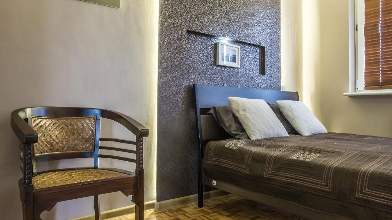 Apartament Dla 4 Osob Z Jedna Sypialnia I Miejscem Do Pracy Zdalnej W Sopocie By Noclegi Renters ソポト アパート