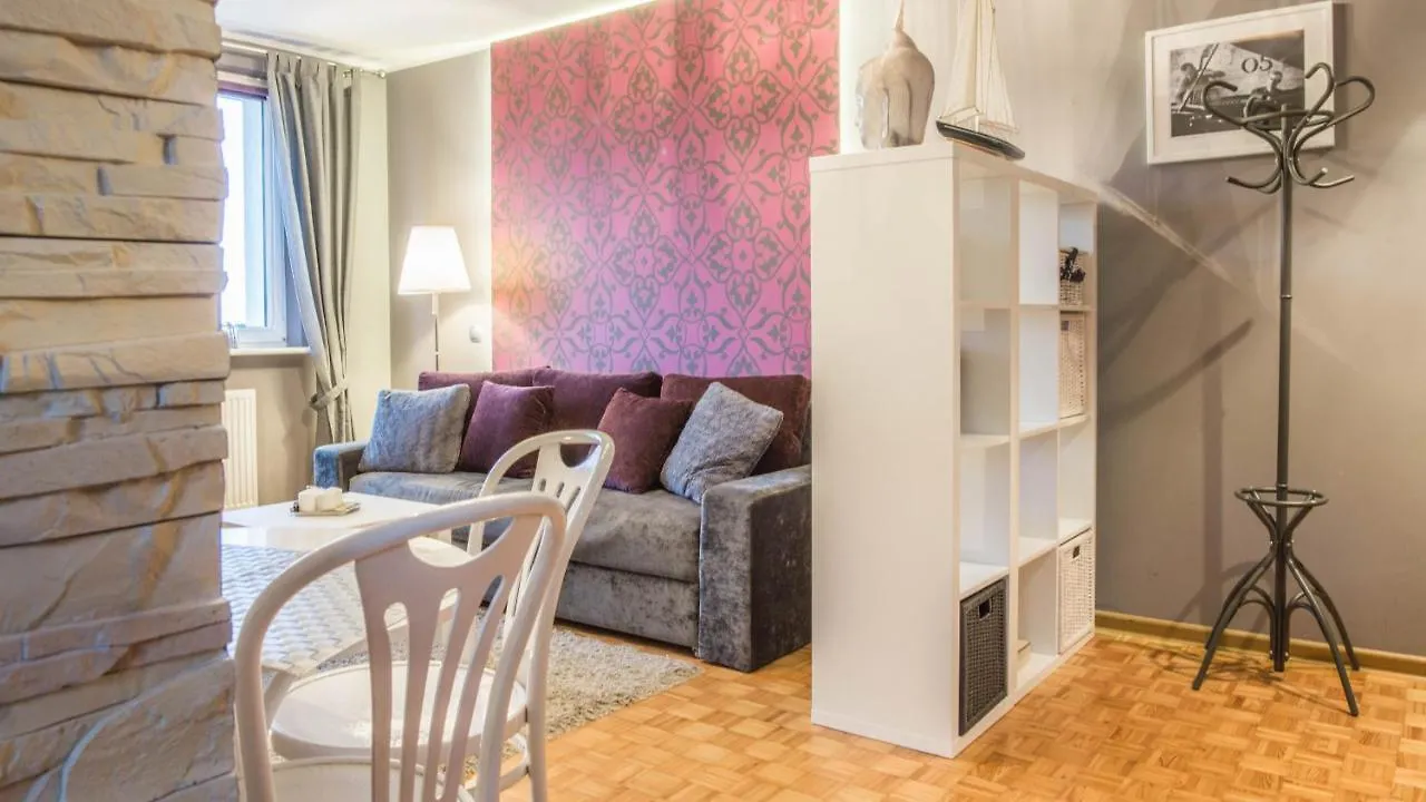 Apartament Dla 4 Osob Z Jedna Sypialnia I Miejscem Do Pracy Zdalnej W Sopocie By Noclegi Renters Sopot 0*,  Poland