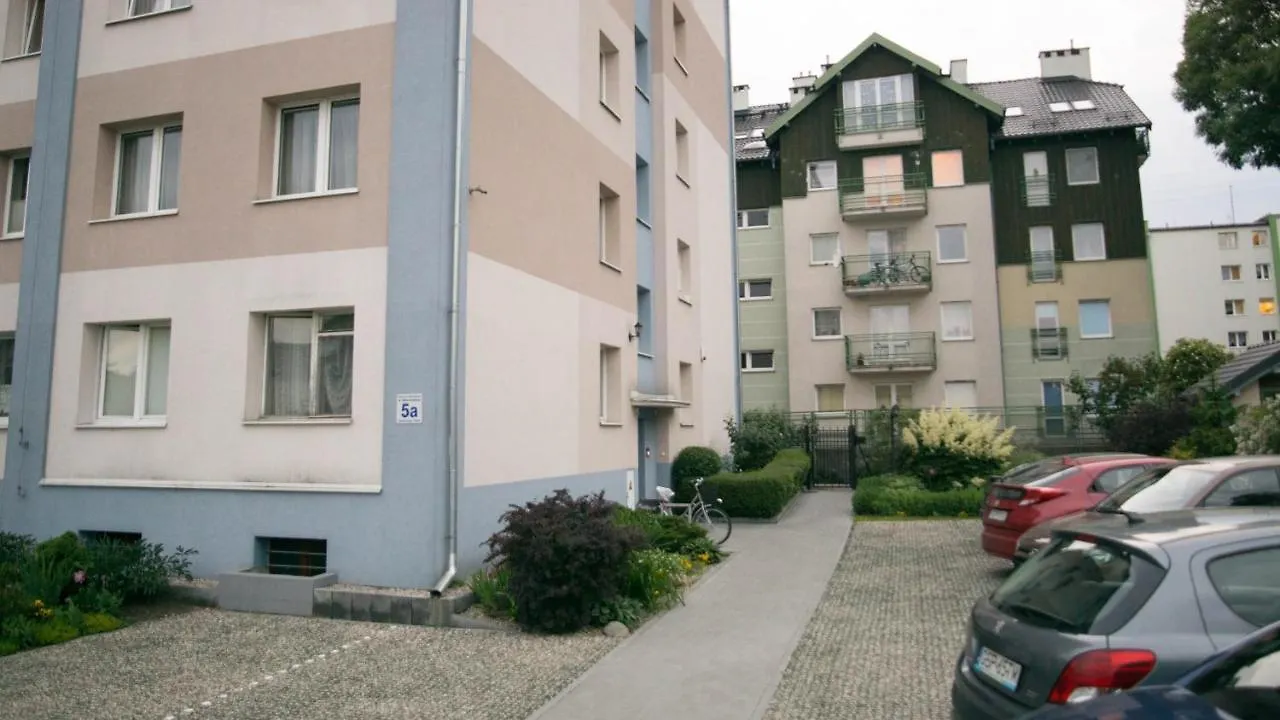 Apartament Dla 4 Osob Z Jedna Sypialnia I Miejscem Do Pracy Zdalnej W Sopocie By Noclegi Renters ソポト