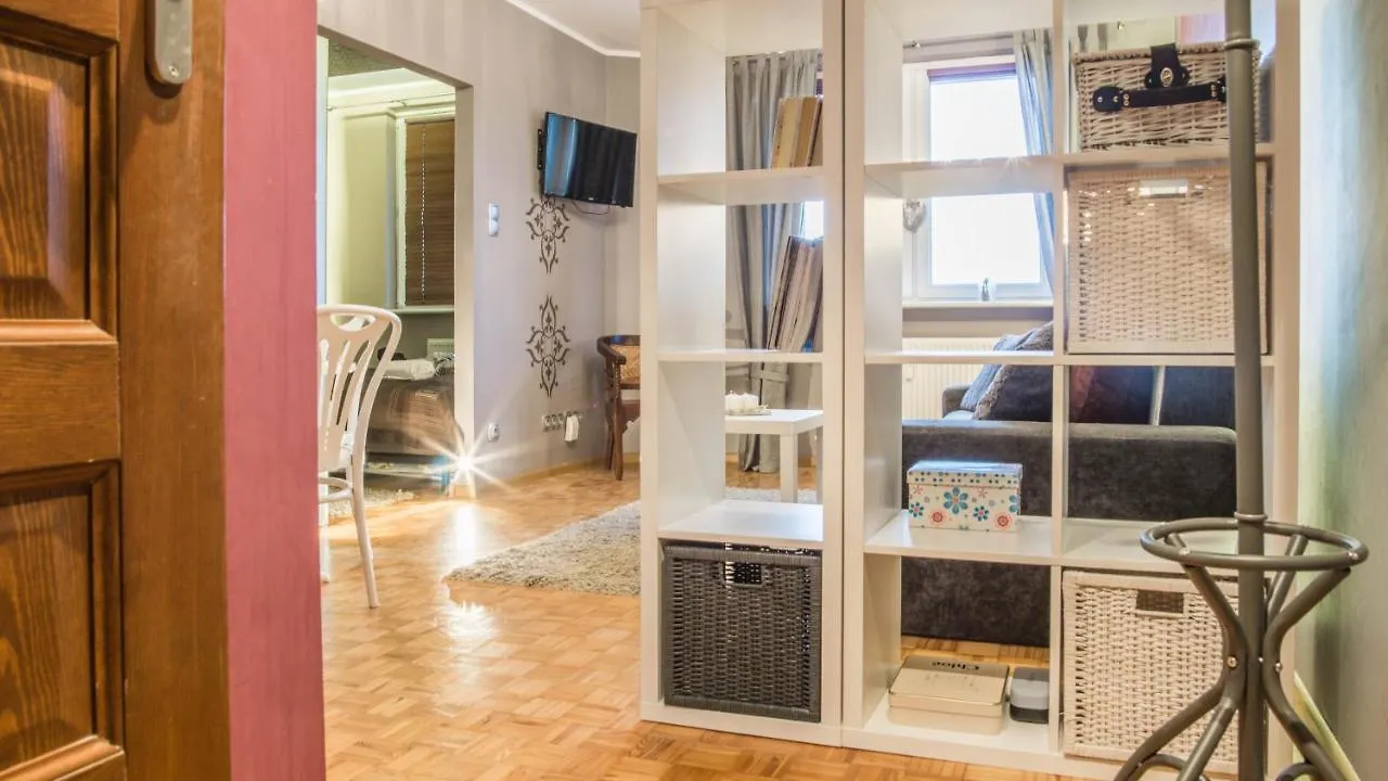 Apartament Dla 4 Osob Z Jedna Sypialnia I Miejscem Do Pracy Zdalnej W Sopocie By Noclegi Renters ソポト ポーランド